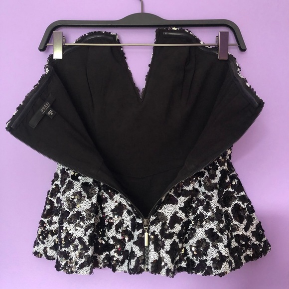 GUESS Dalmatian Print Sequin Plunge-Neck Top - Picture 7 of 8